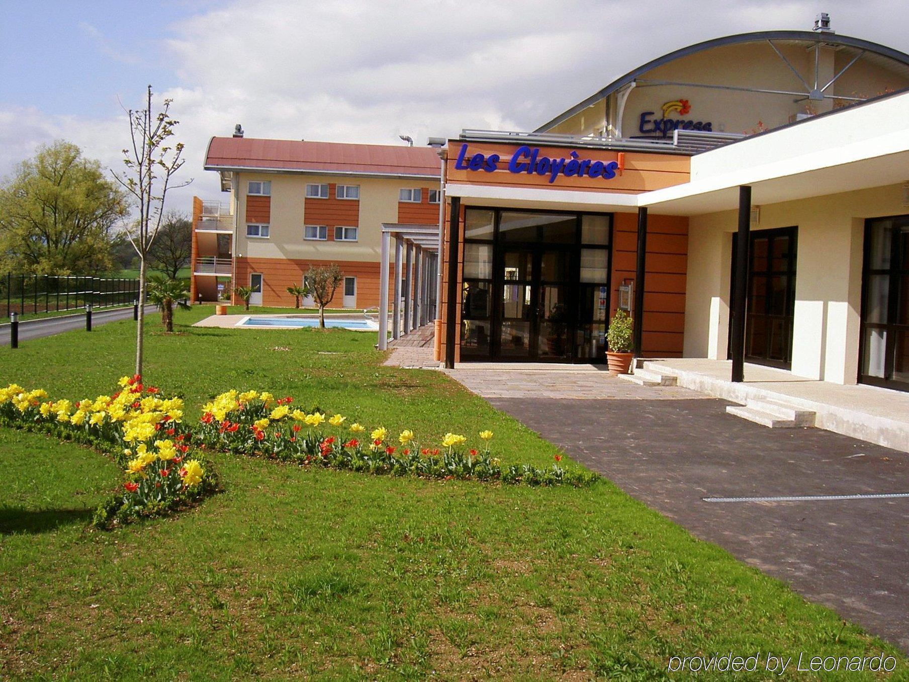 Holiday Inn Express Grenoble-Bernin Exterior photo